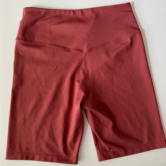 Nike One Dri-Fit Mid Rise Tight Fit Bike Shorts Women’s size Small - Picture 4 of 13